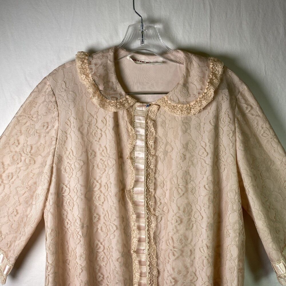 Vintage 1960s Womens Long Lace Robe Romantic Beige Pink (See Measurements) - Picture 9 of 16